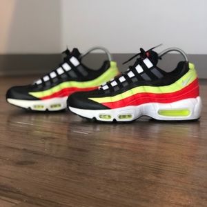 Nike Wmns Air Max 95 'Neon Red'